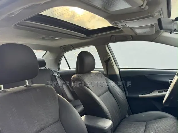Toyota Corolla S 4dr Sedan (1.8L 4cyl 4A) 2013 Gray · Photo 1