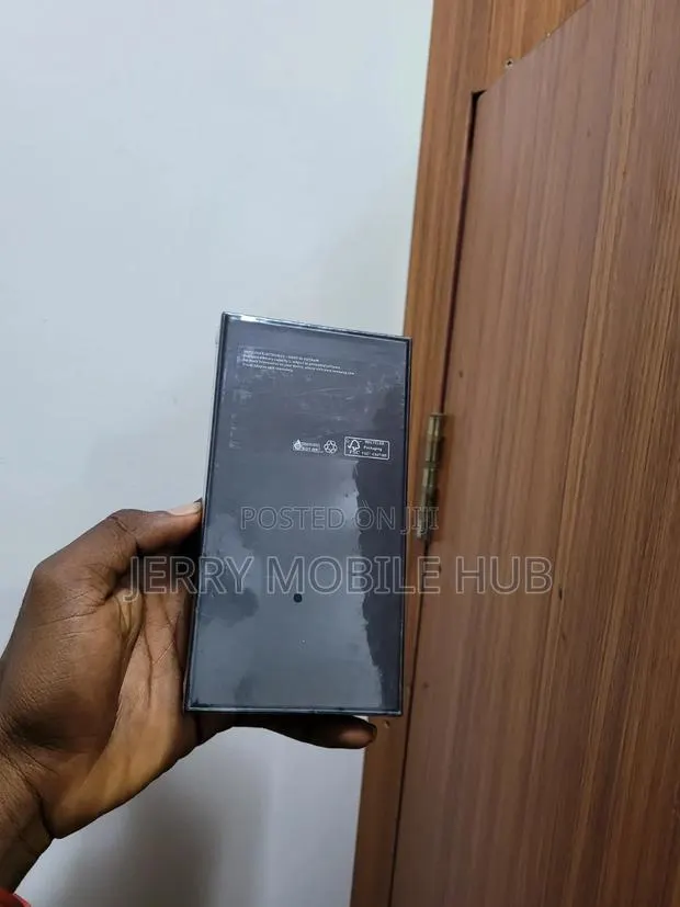 New Samsung Galaxy S22 5G 256 GB Green · Photo 1