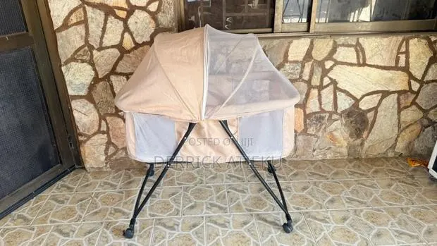Baby Cot With Mattress · Photo 1