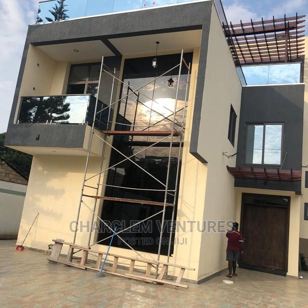 5bdrm Duplex in East Legon for Sale · Photo 2