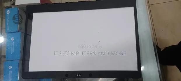 Hp Elitebook 840g6 Bezel · Photo 1