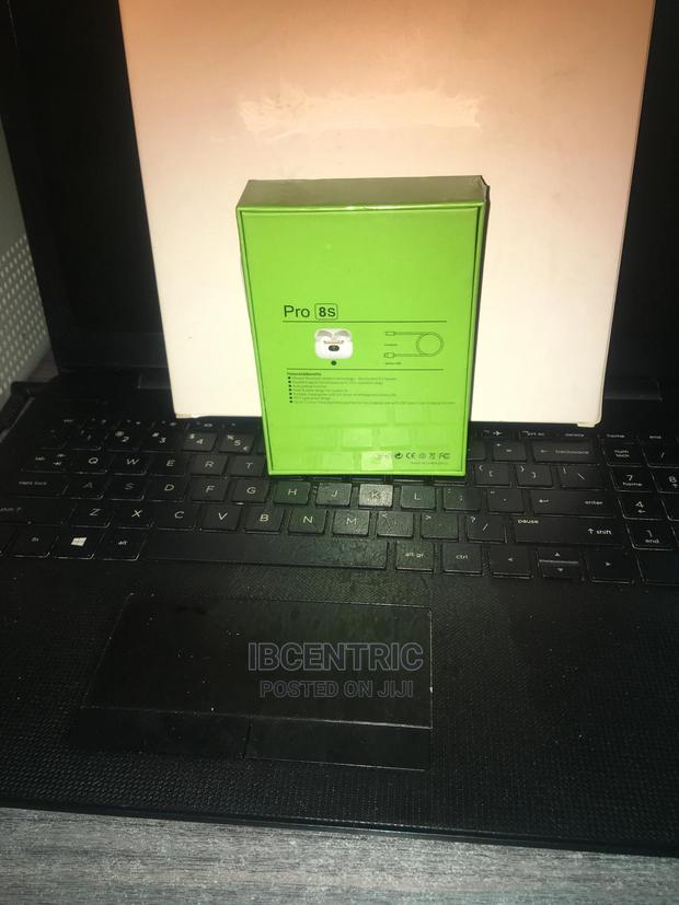 True Wireless Stereo Pro 8S Earbuds · Photo 5