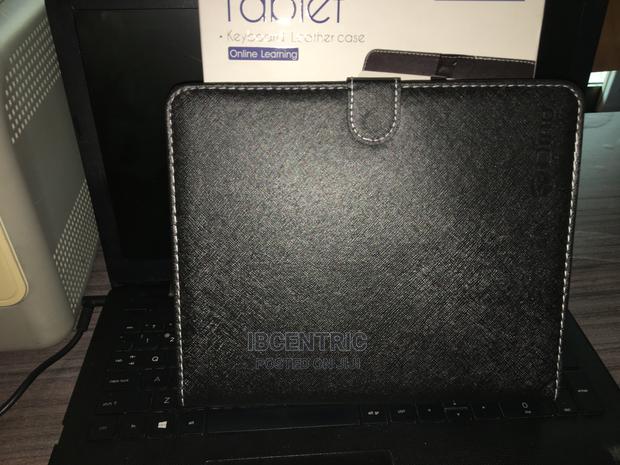 Tablet Keyboard Leather Case · Photo 2