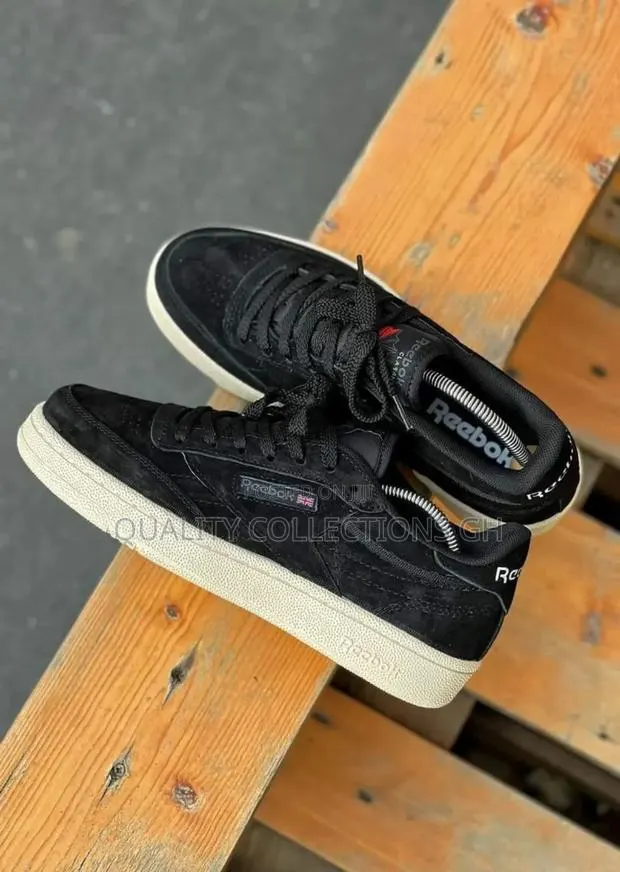 Reebok Club Black and White · Photo 1