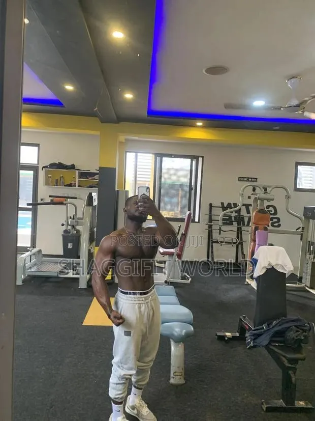 Personal Trainer/Gym Instructor · Photo 1