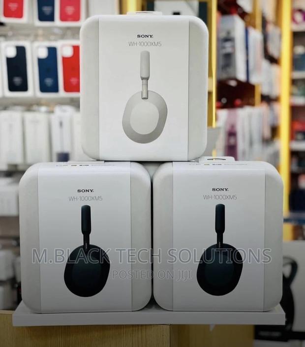 Sony Wh-1000xm5 Noise-Canceling Wireless Headphones · Photo 1