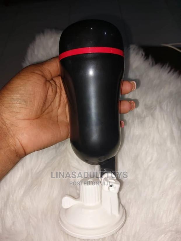 Fleshlight Cup Masturbating Cup for Men · Photo 1