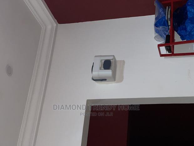 Wall Mounted First Aid/Medicine Box · Photo 5