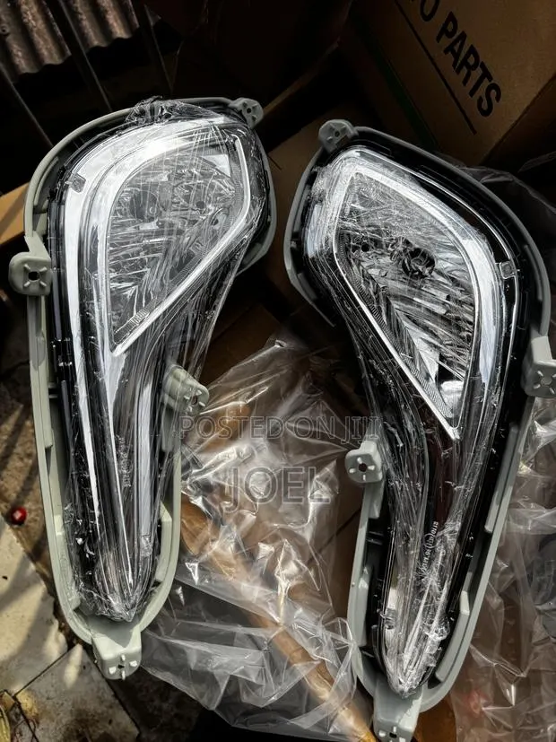 Hyundai Accent 2012 Fog Light · Photo 1