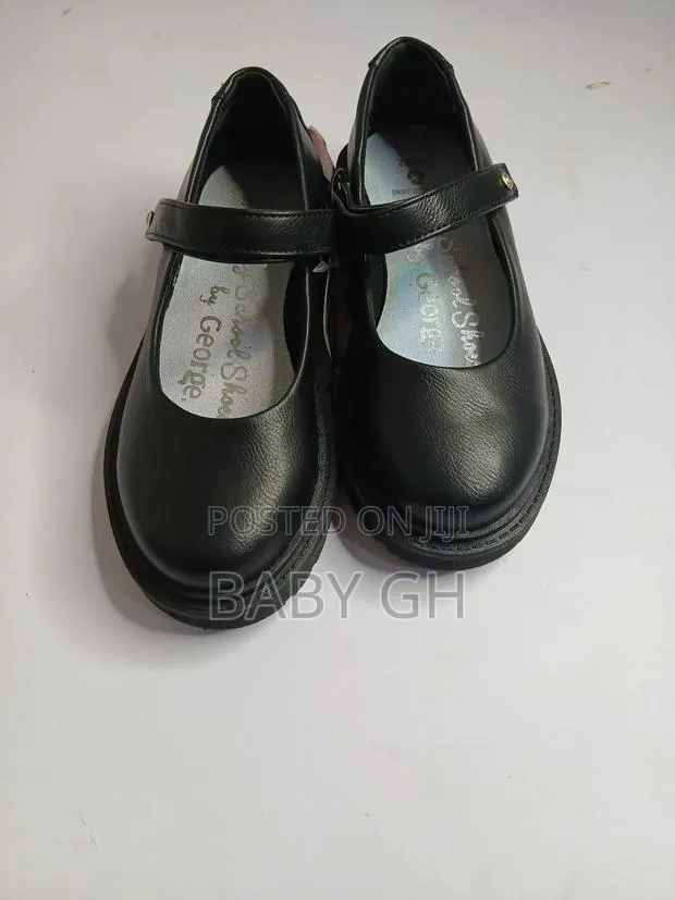 George Girls School Shoes · Photo 4
