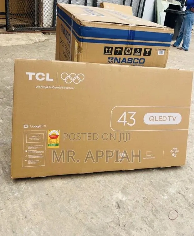Classic Design TCL 43” Qled 2k Smart Android TV(Black) Remote Control · Photo 1