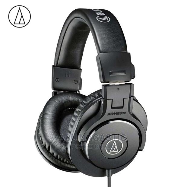 Original Audio Technica Ath-M30x Studio Headphones · Photo 1