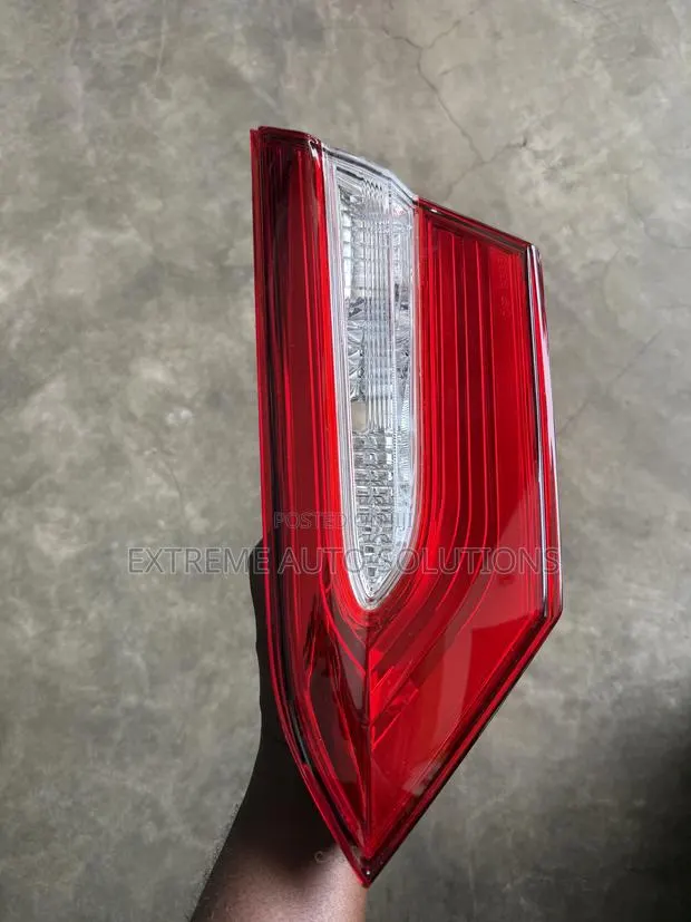 2018 2020 2021 2022 Toyota Camry Boot Light · Photo 1