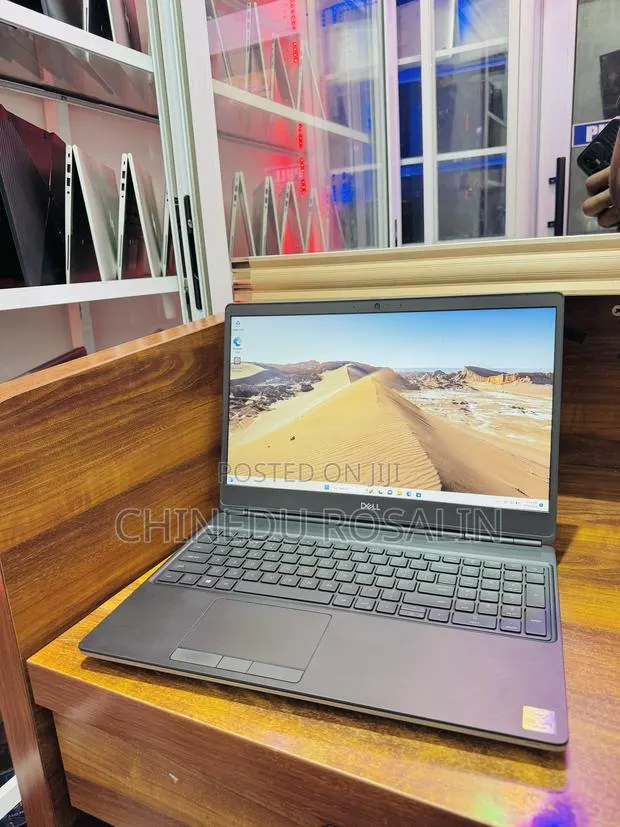 Laptop Dell Precision 7550 16GB Intel Core i5 SSD 512GB · Photo 1