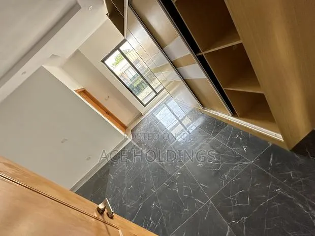 4bdrm Townhouse / Terrace in West Trasacco, Ashaley Botwe for rent · Photo 1