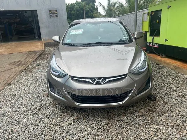 Hyundai Elantra Limited Sedan FWD (1.8L 4cyl 6A) 2016 Brown · Photo 1