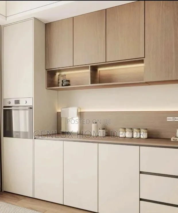 Modular Kitchen Cabinets for a Customizable Layout · Photo 1