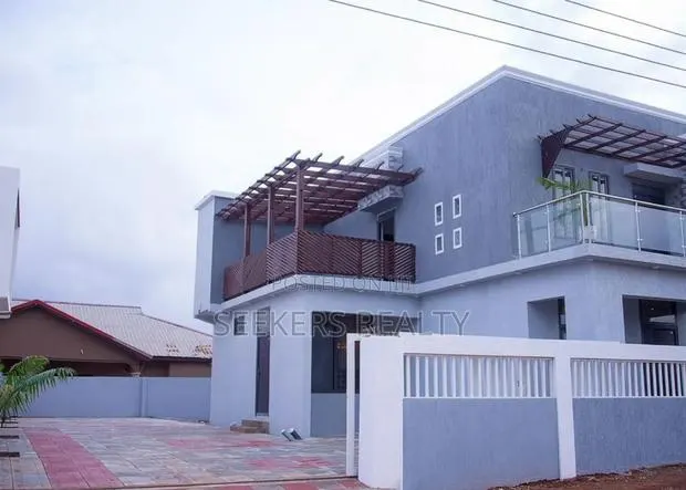 4bdrm Duplex in Seekers Realty, Oyarifa for sale · Photo 1