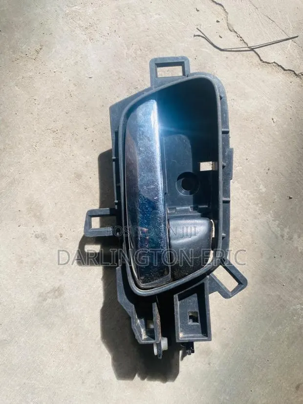 Honda Cr-v 2012-2016 2014 Door Handle (Inside Opener) · Photo 1