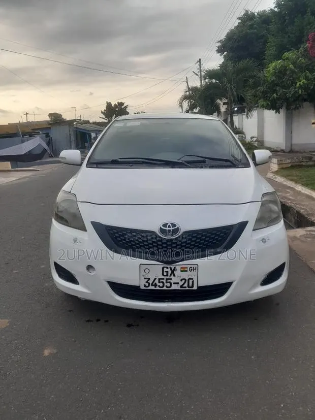Toyota Belta 2010 White