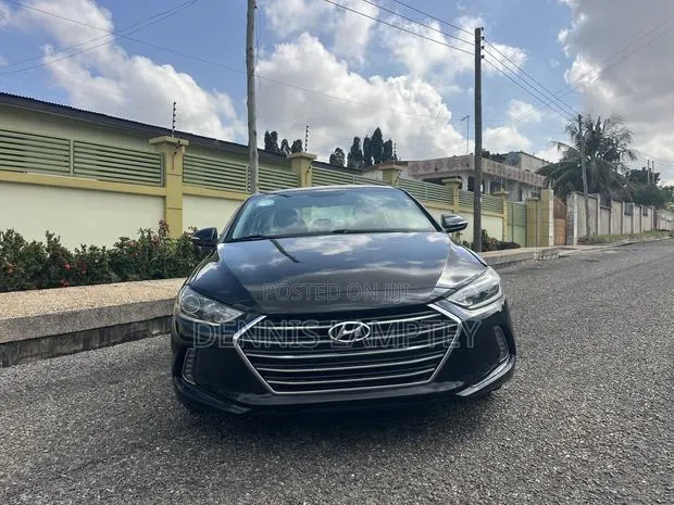 Hyundai Elantra 2018 Black · Photo 1