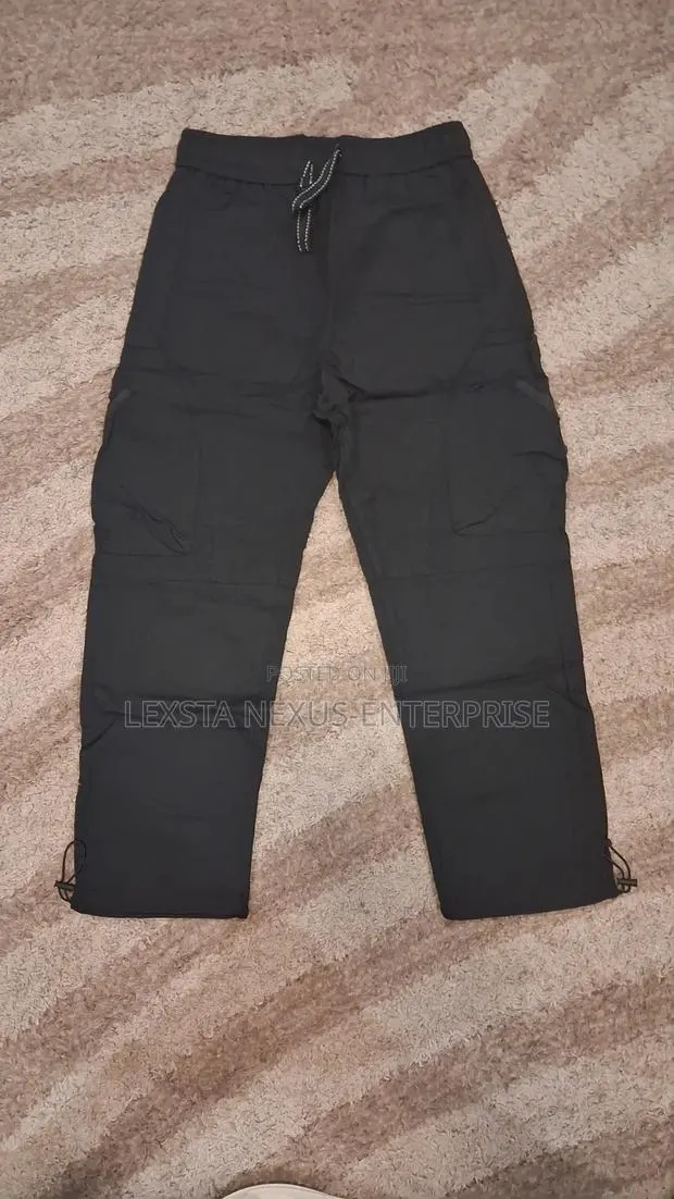 Black Cargo Pants/ Trousers · Photo 1