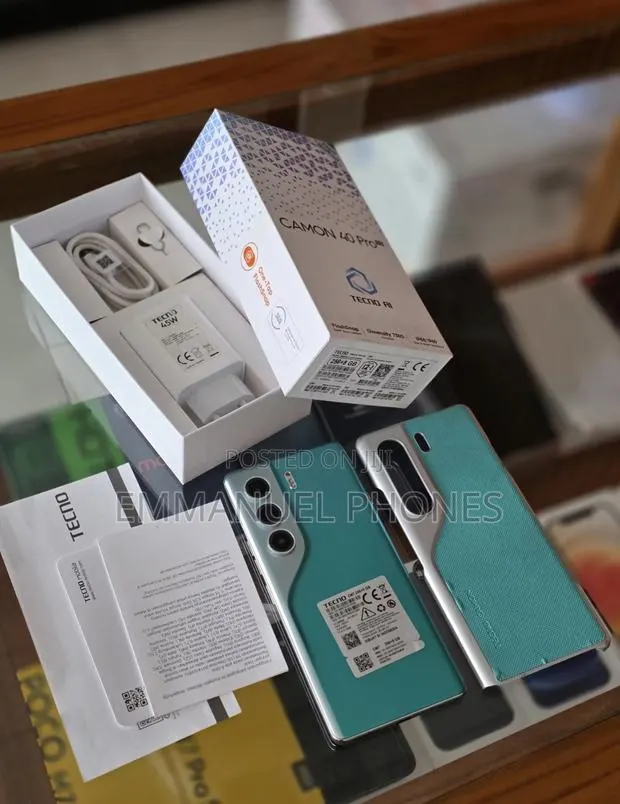 New Tecno Camon 40 Pro 5G 256 GB Green · Photo 1