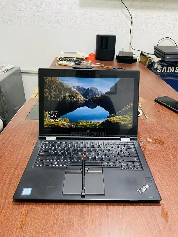 Laptop Lenovo Yoga 260 8GB Intel Core I5 SSD 256GB · Photo 1