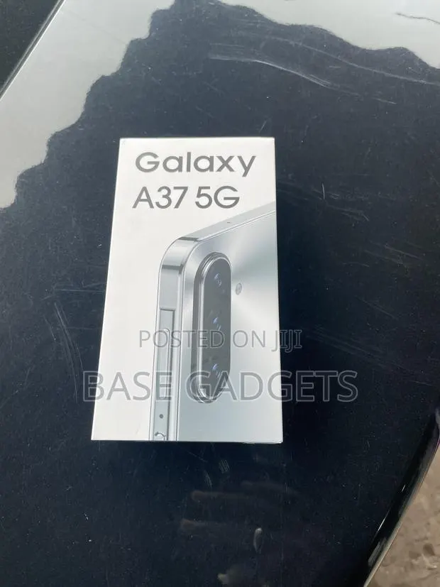 New Samsung Galaxy A37 256 GB Gray · Photo 1