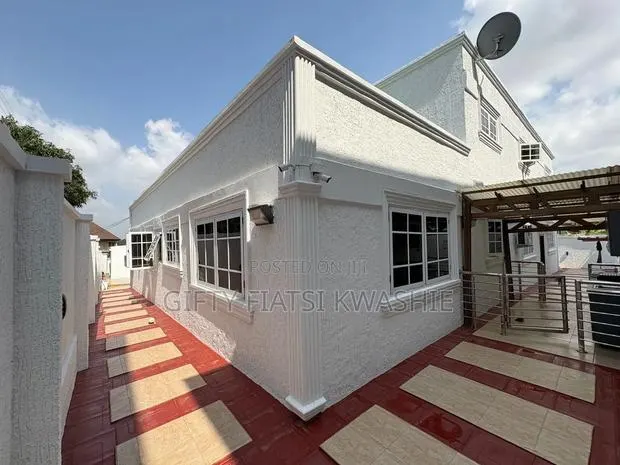 6bdrm House in Abrepo, Kumasi Metropolitan for sale · Photo 1