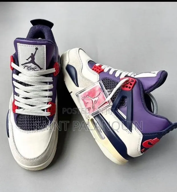 Air Jordan 4 · Photo 1