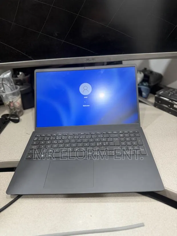 Laptop Dell Vostro 15 3515 8GB AMD Ryzen 5 SSD 256GB · Photo 1