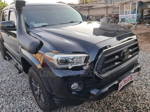 Toyota Tacoma 2022 Black · Photo 1