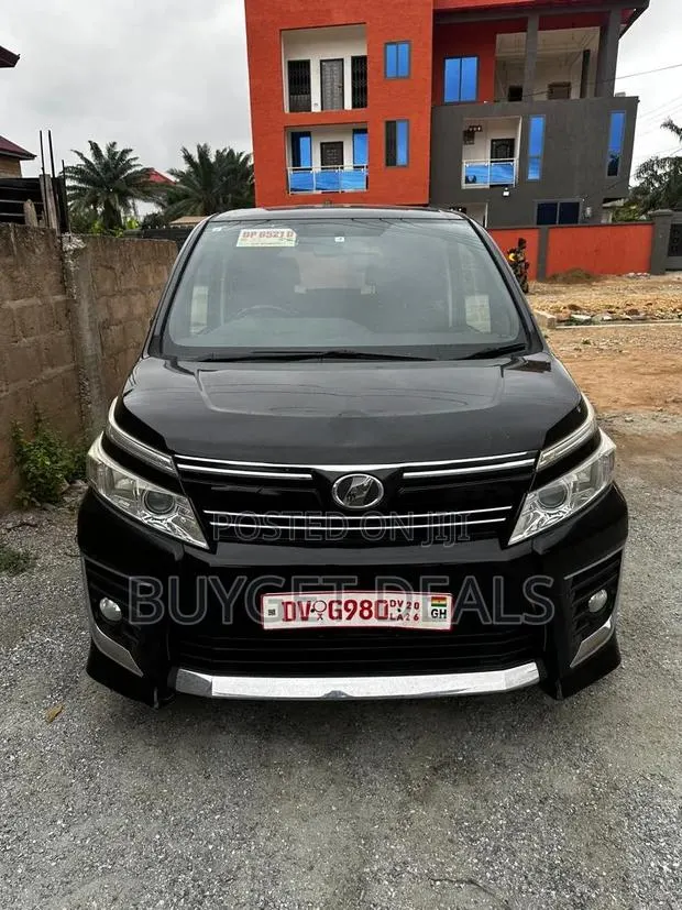 Toyota Voxy SV Premium 2014 Black · Photo 1