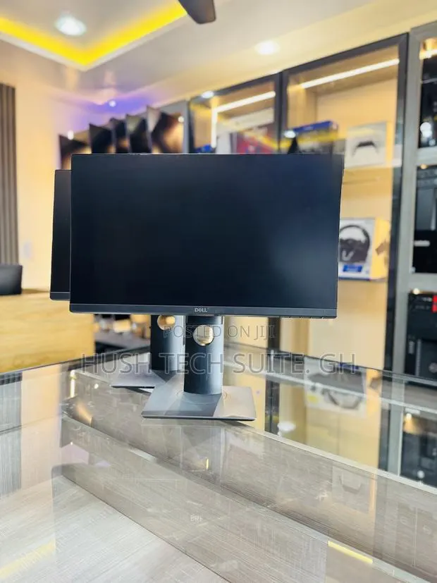 Dell 24” Ultra Wide Ips Edgeless Display Monitor · Photo 1
