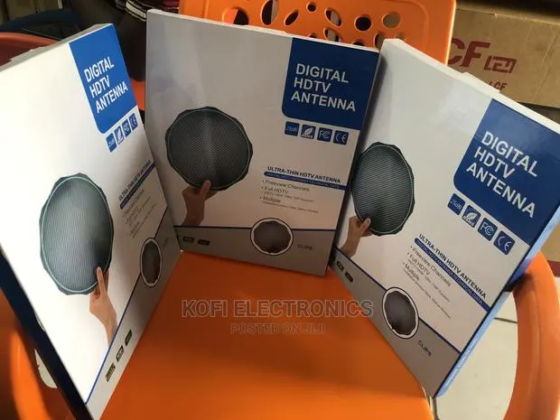 Ultra-Thin HDTV Antenna · Photo 1