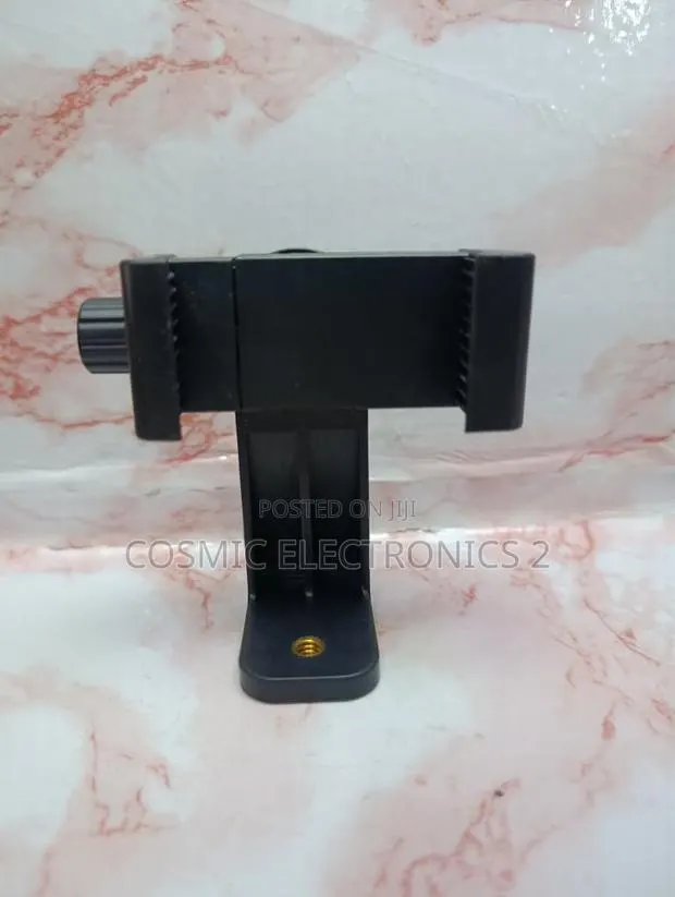 Universal Adjustable Smartphone Tripod Mount Adapter · Photo 1