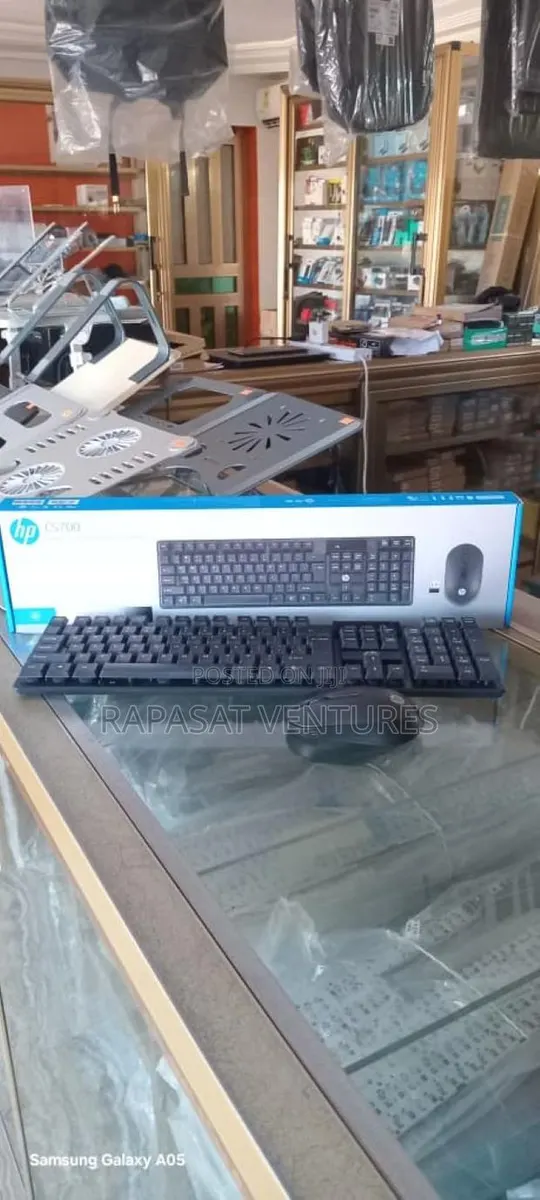Hp Wireless Keyboard and Mouse Combo Cs700 · Photo 1