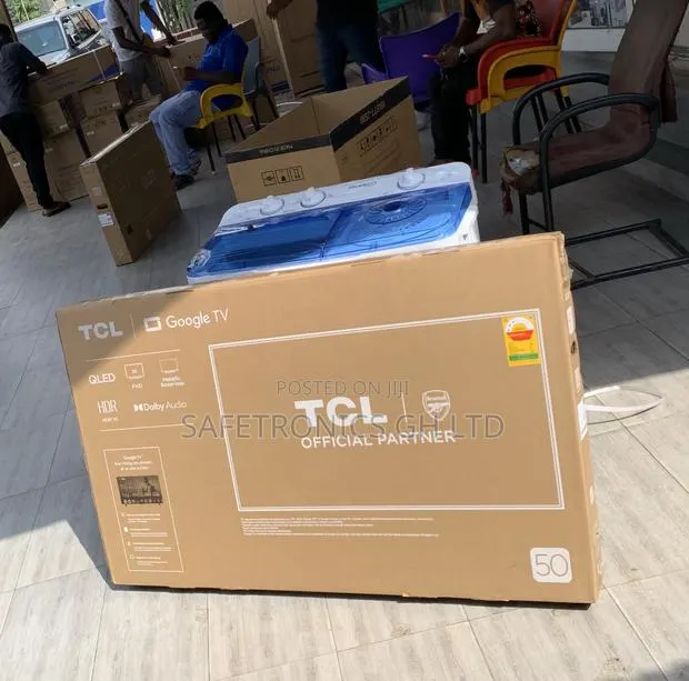 Quality Sleek TCL 50" Qled Smart Google TV · Photo 1