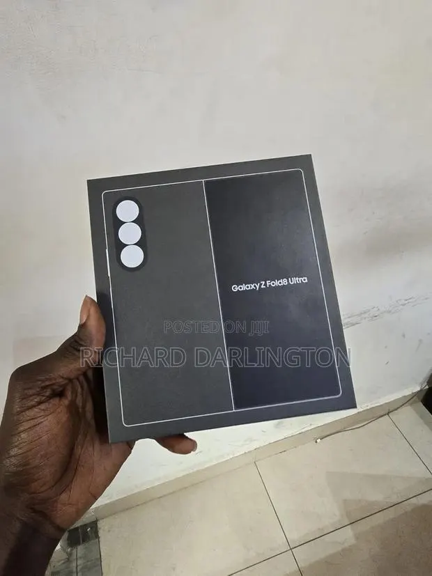 New Samsung Galaxy Z Fold8 Ultra 256 GB Green · Photo 1