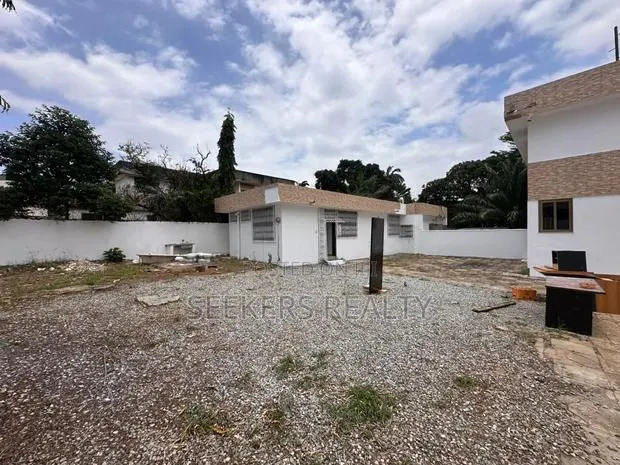 7bdrm House in Seekers Realty, Acquinas for rent · Photo 1