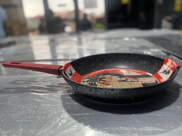 Ultra Non - Stick Frying Pan · Photo 1
