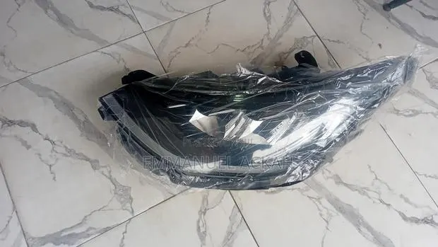 Hyundai Sonata Headlight 2021 - 2023 · Photo 1