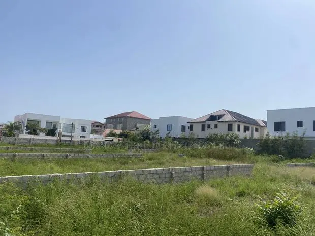 Title Land for Sale at East Airport · Photo 1