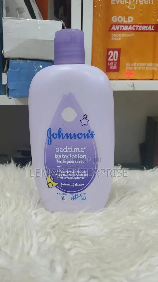 Johnson's Bedtime Baby Lotion (444ml) From USA · Photo 1