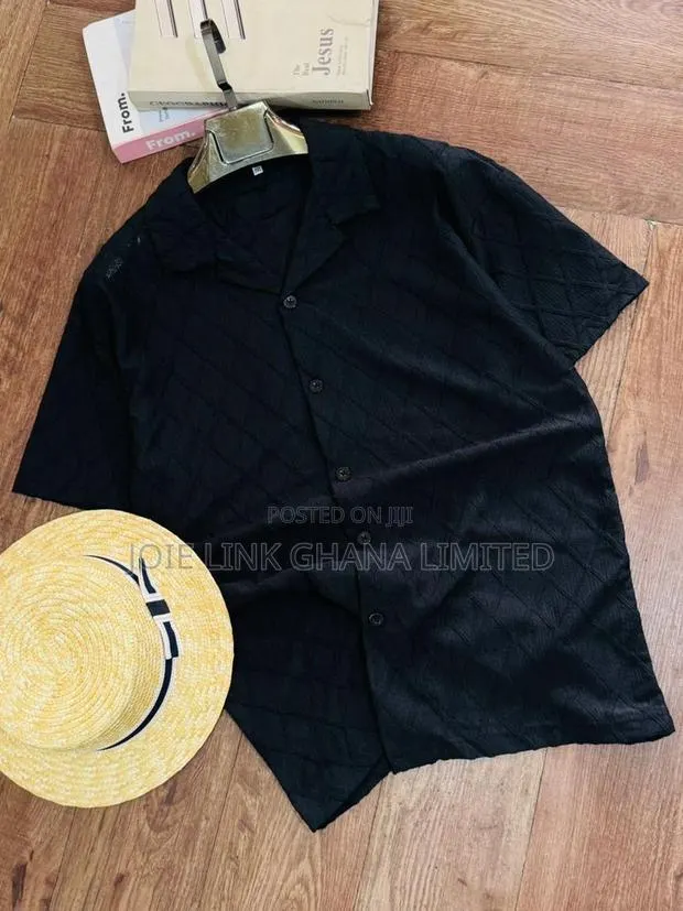 Premium Knitted Shirts for Casual Outings · Photo 1