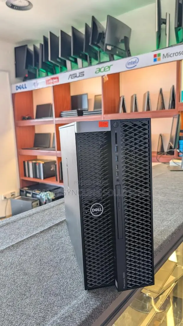 Desktop Computer Dell Precision 5820 16GB Intel Xeon SSD 256GB · Photo 1