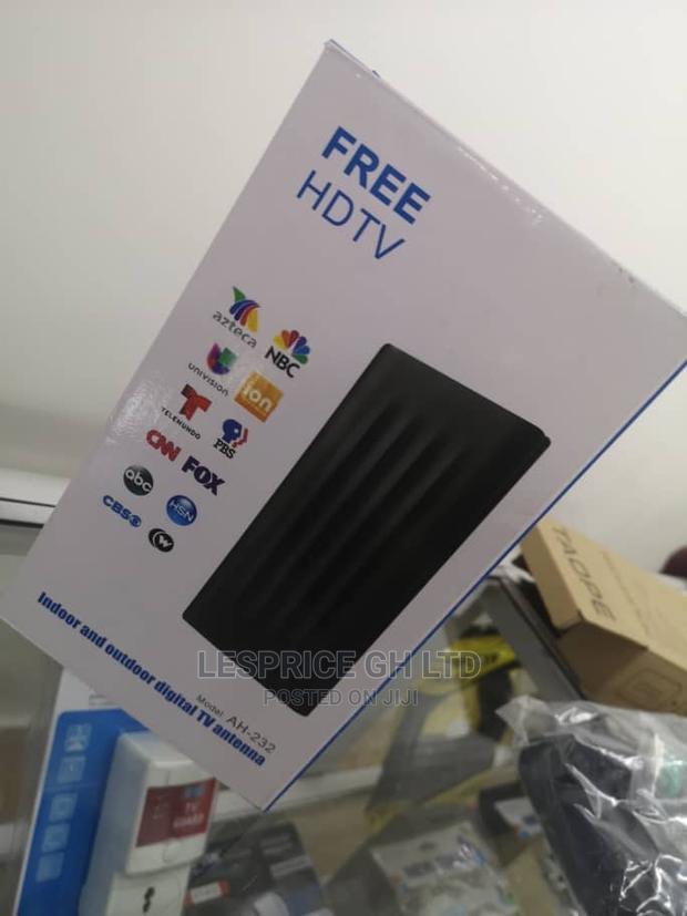 Durable HDTV Digital Antenna · Photo 1