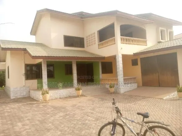 6bdrm House in Community 20 Estate, Spintex for rent · Photo 1