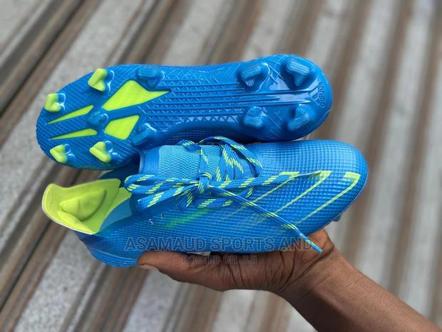 Original Adidas Cleat at Cool Price · Photo 4
